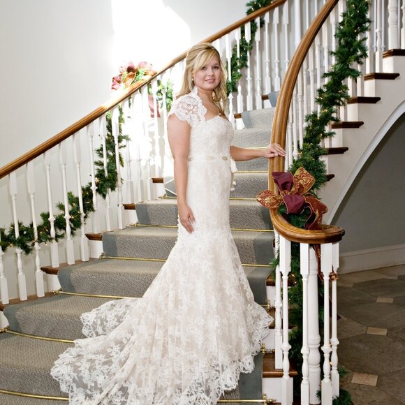 Monique Lhuillier Amelie Wedding Gown - Picture 3 of 8